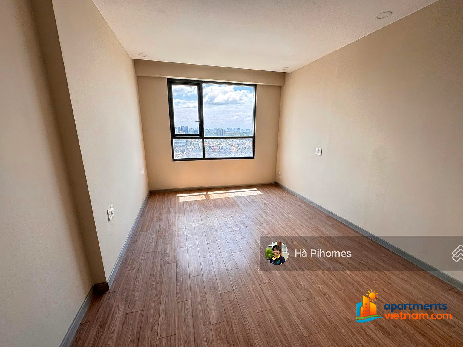 Almost empty 2 bedroom NTCB apartments at Gold View. Move in right away in August. Super new house exactly as pictured