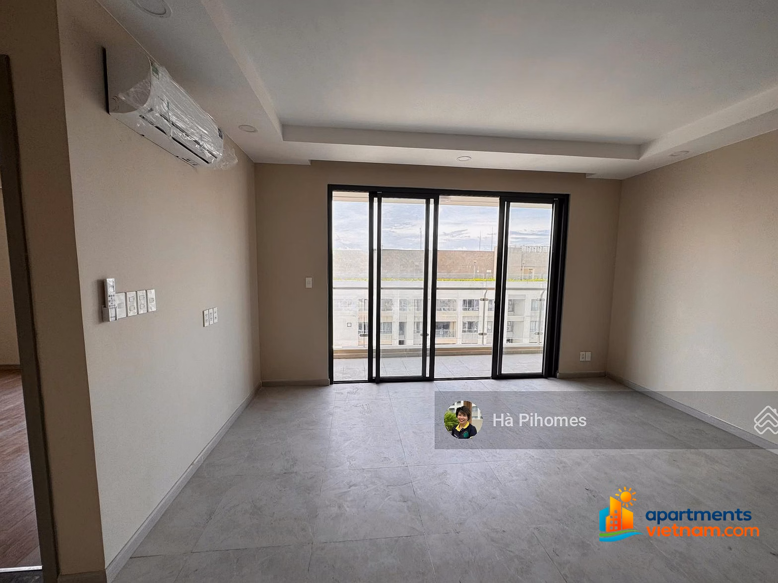 Almost empty 2 bedroom NTCB apartments at Gold View. Move in right away in August. Super new house exactly as pictured