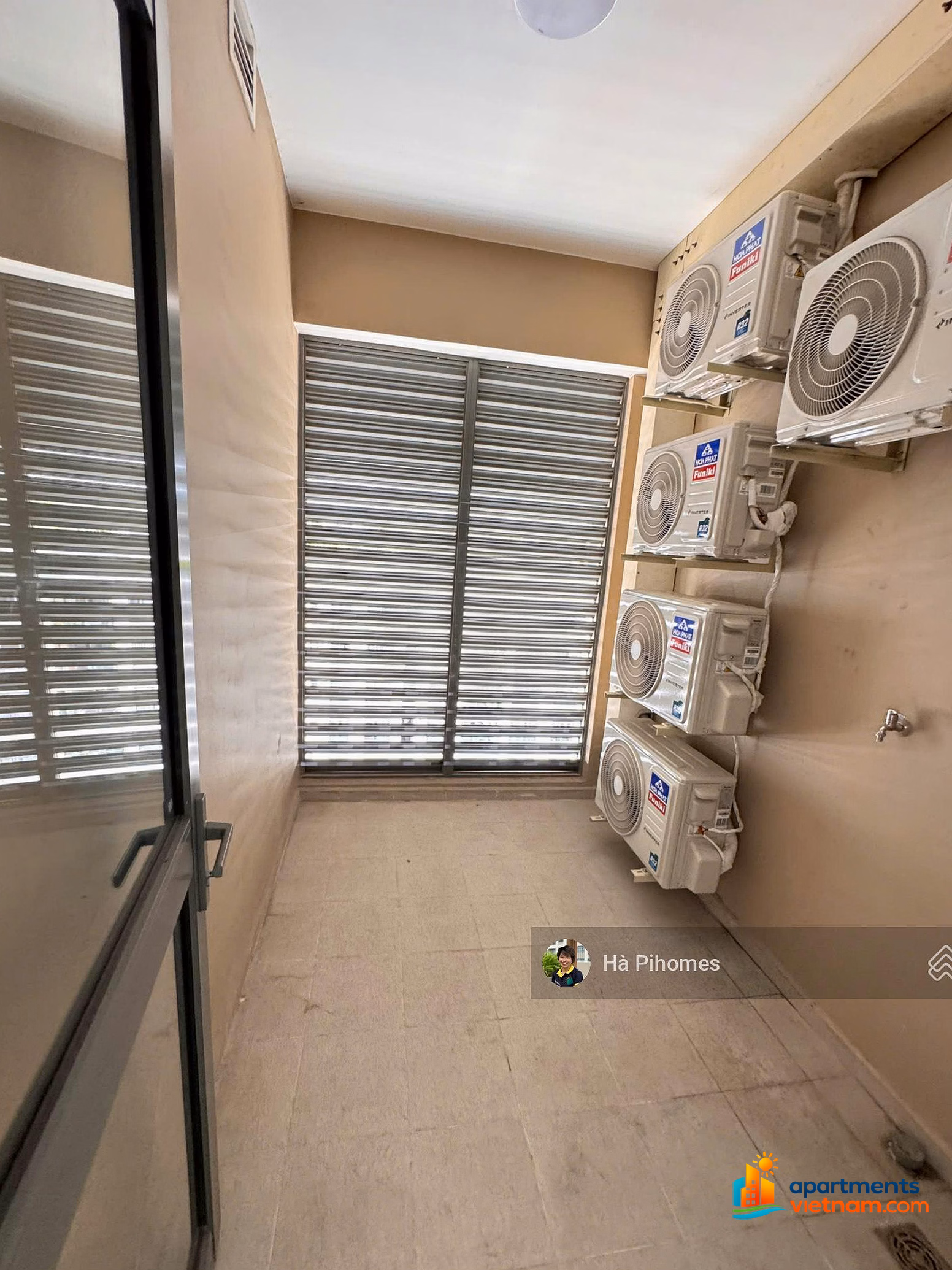 Almost empty 2 bedroom NTCB apartments at Gold View. Move in right away in August. Super new house exactly as pictured