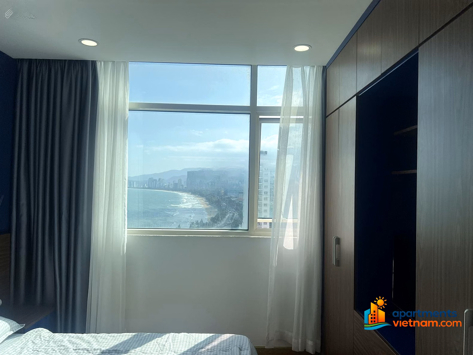 Apartment for rent with sea view in Muong Thanh 04 Tran Phu