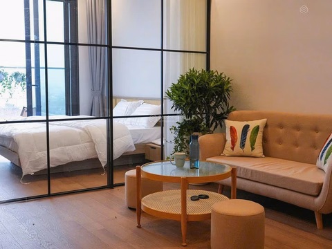 Super hot! Studio apartment for rent in Lancaster, Lang street, 45m2, fully furnished, good price, ready to move in!