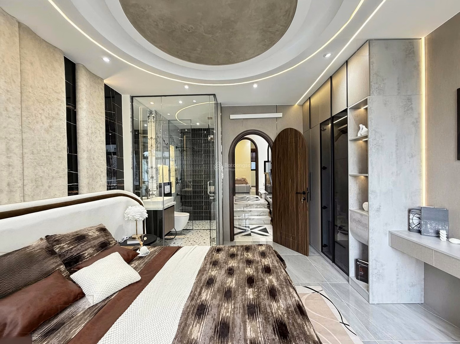 Charming apartment in a synchronized area of ​​300 apartments for all aspects of business and leisure, Ward 15 Tan Binh, 450kg elevator