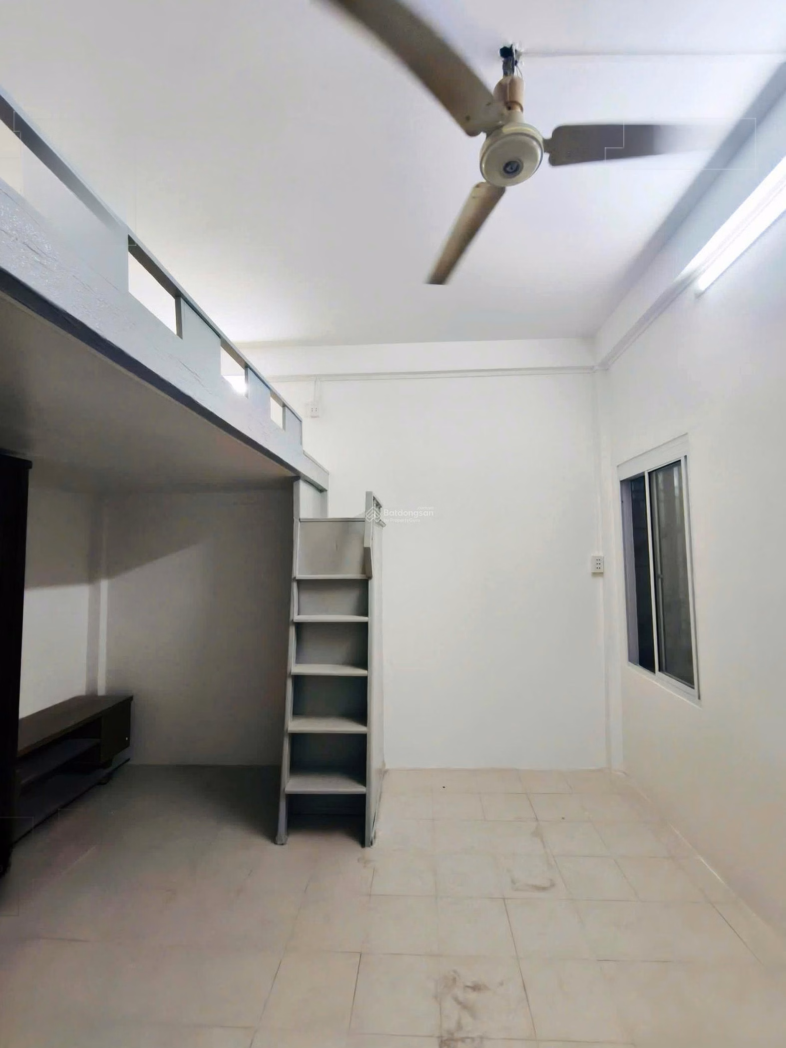 Apartment for rent with 1 bedroom, 1 bathroom, 30m2, 6 million VND at Bau Cat 6, Tan Binh, HCM
