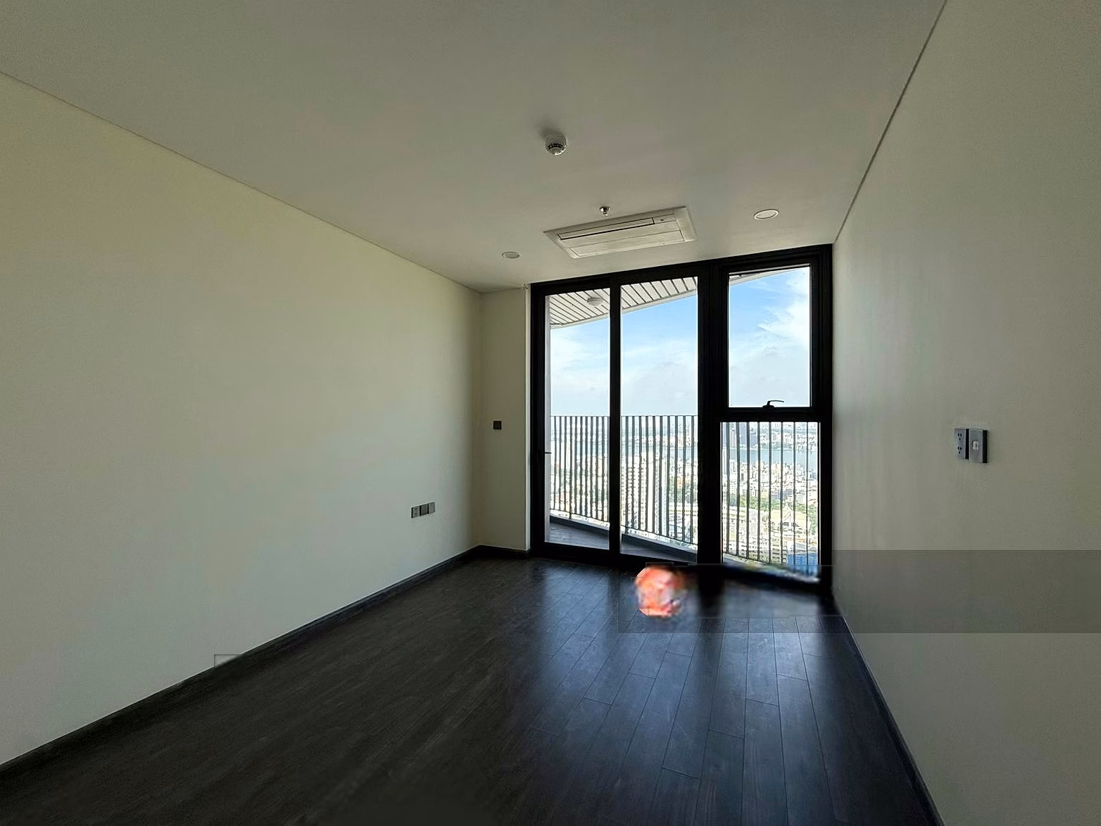 25 million for rent N01T7 Han Jardin 3 bedrooms 2 bathrooms with basic market furniture, cool view of West Lake facing East
