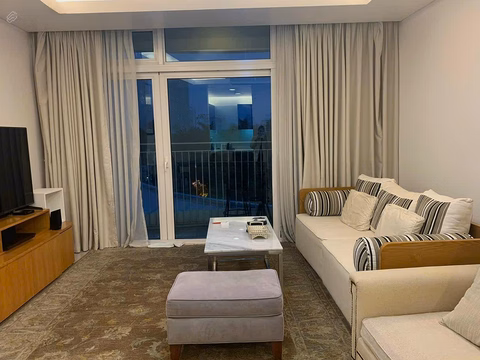 Azura 2-bedroom apartment for rent, area 104m2, beautiful furniture, low floor, Han river view Contact Ms Linh 0911 299 ***