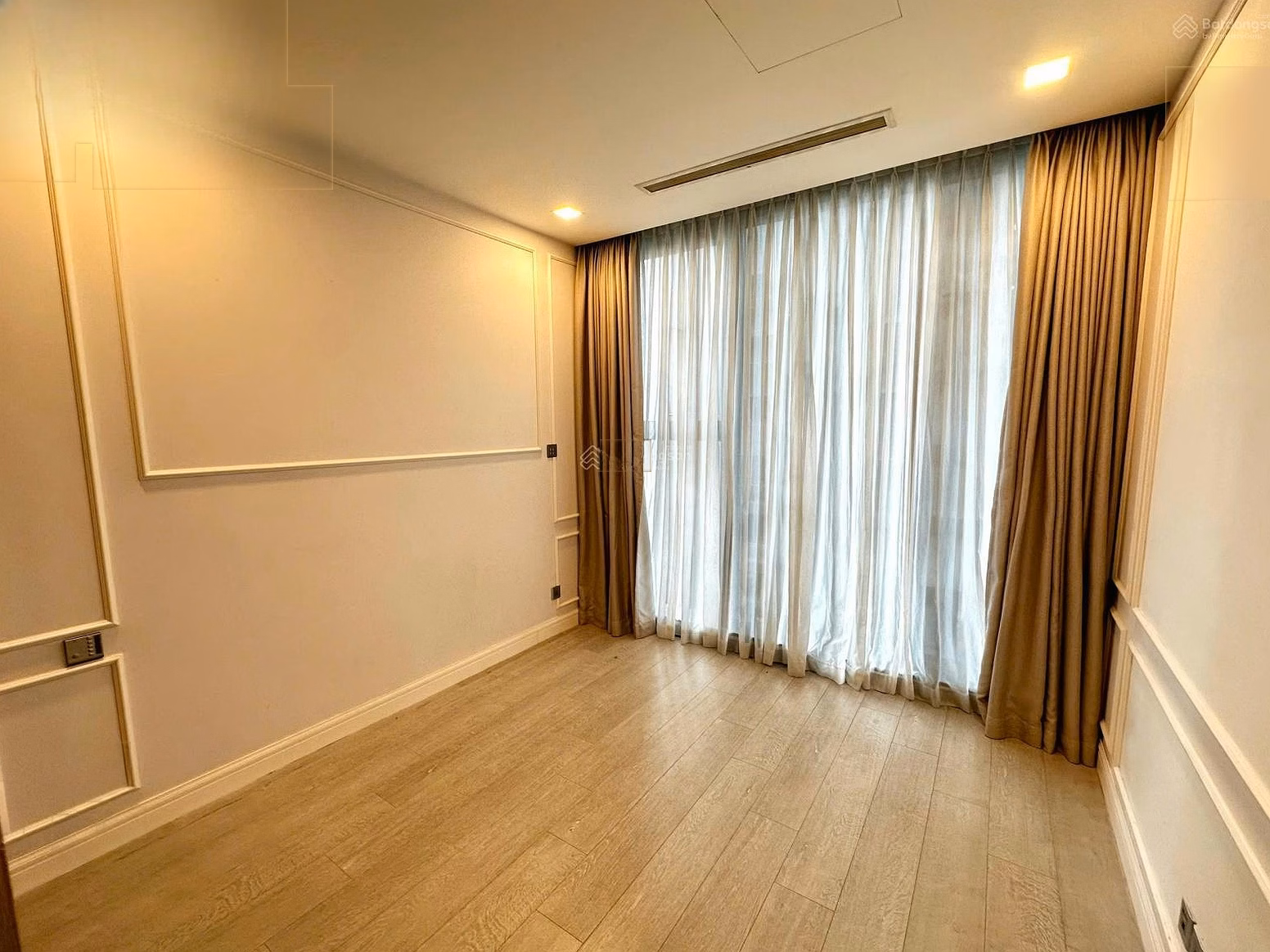 Minh Kha: 3 newsrooms for rent with publicly available prices - diverse apartment fund in Ba Son