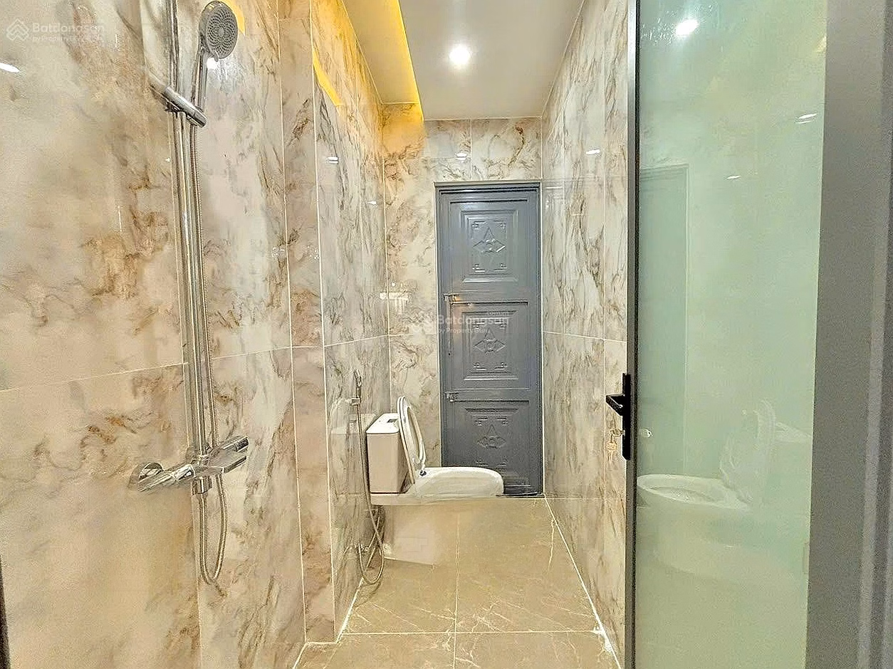 Modern new house for sale, corner of Hoa Xuan park, behind the row of Ton That Duong Ky villas, Hoa Xuan