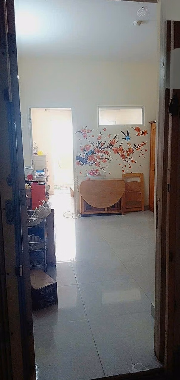 Urgent sale of apartment 32m - 920 million (with balcony) Le Thanh Twin apartment
