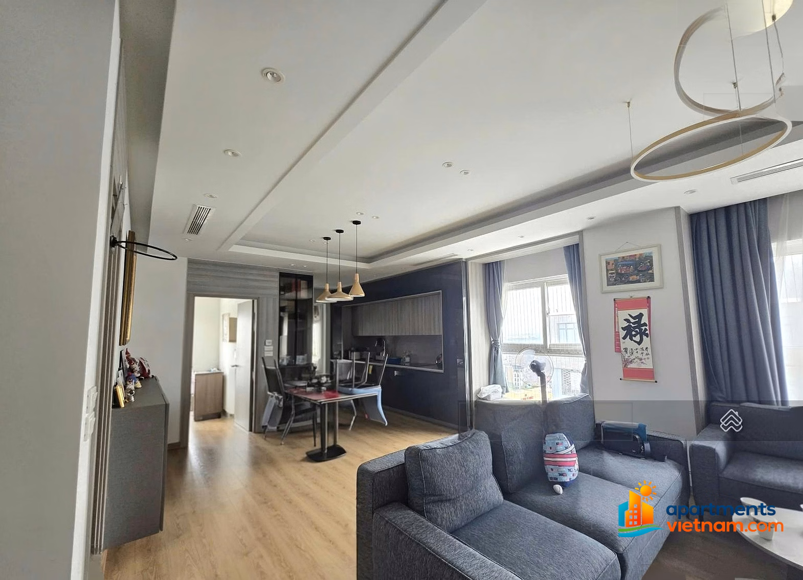 Apartment for rent in Vuon Dao apartment building, 126m2, corner lot, middle floor, Nhat Tan bridge view, 20 million/month