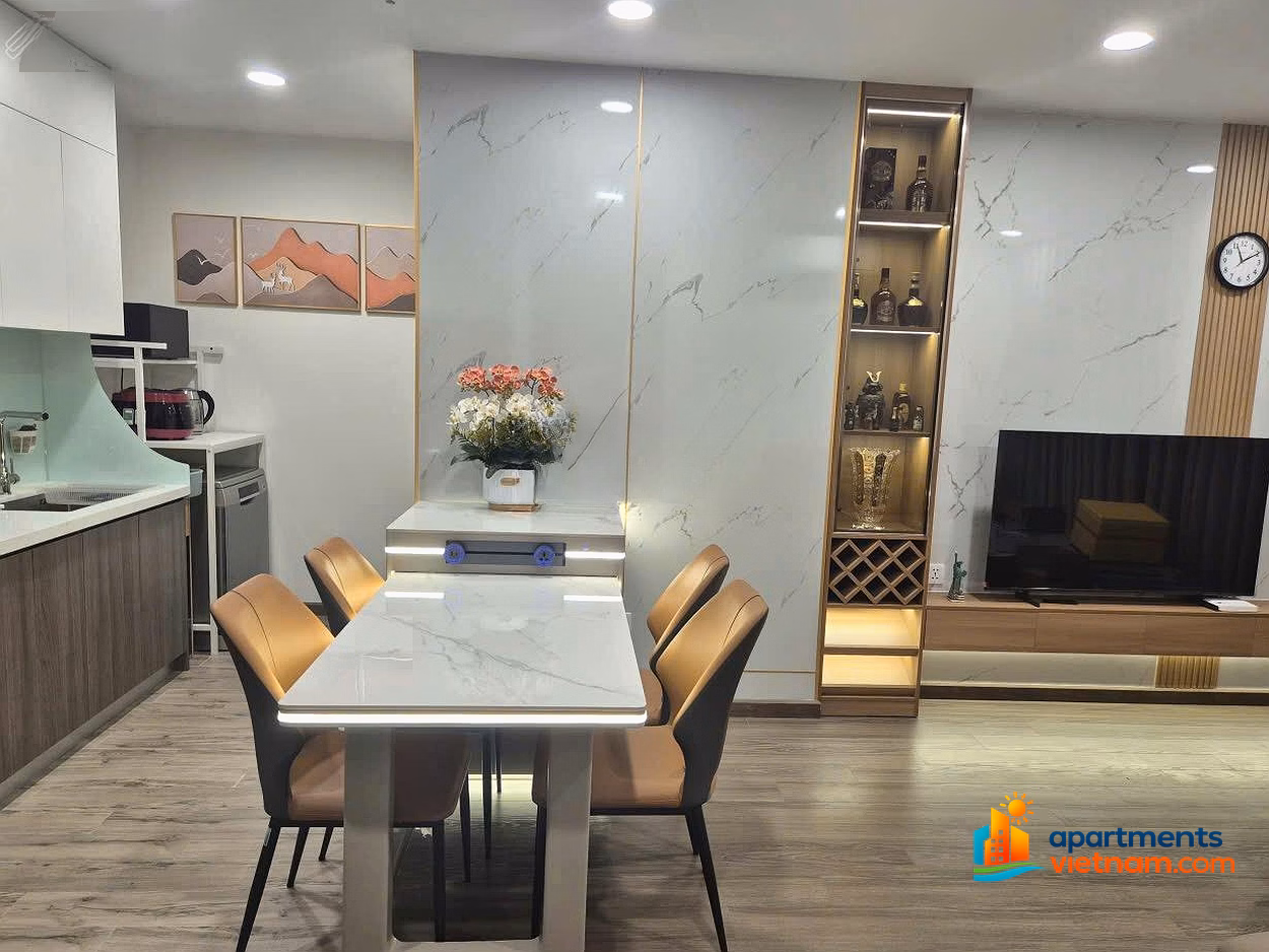 FPT Plaza 3 apartment for rent, 17 million, 68 m2, nice view, owner