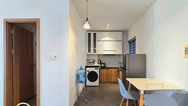 2-bedroom apartment, frontage on Pham Van Dong, tax included, fee 1,920, full furniture, book available at bank 70%