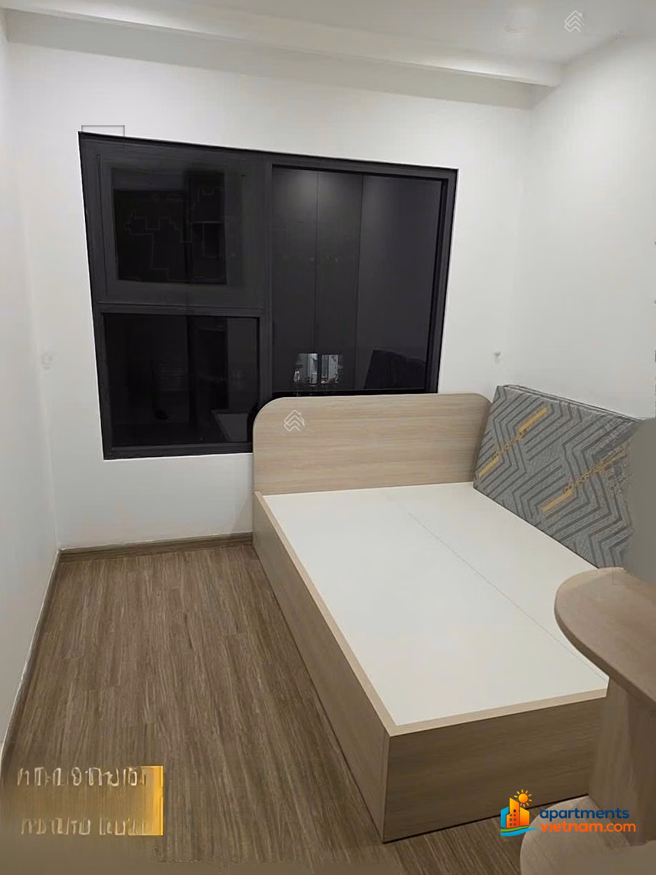 Apartment for rent 3N2VS price 10.5 million with Vinhomes Smart City furniture, I'll get details