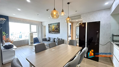 Son Tra Ocean View 1-bedroom apartment for rent on a very nice high floor with washer dryer and desk