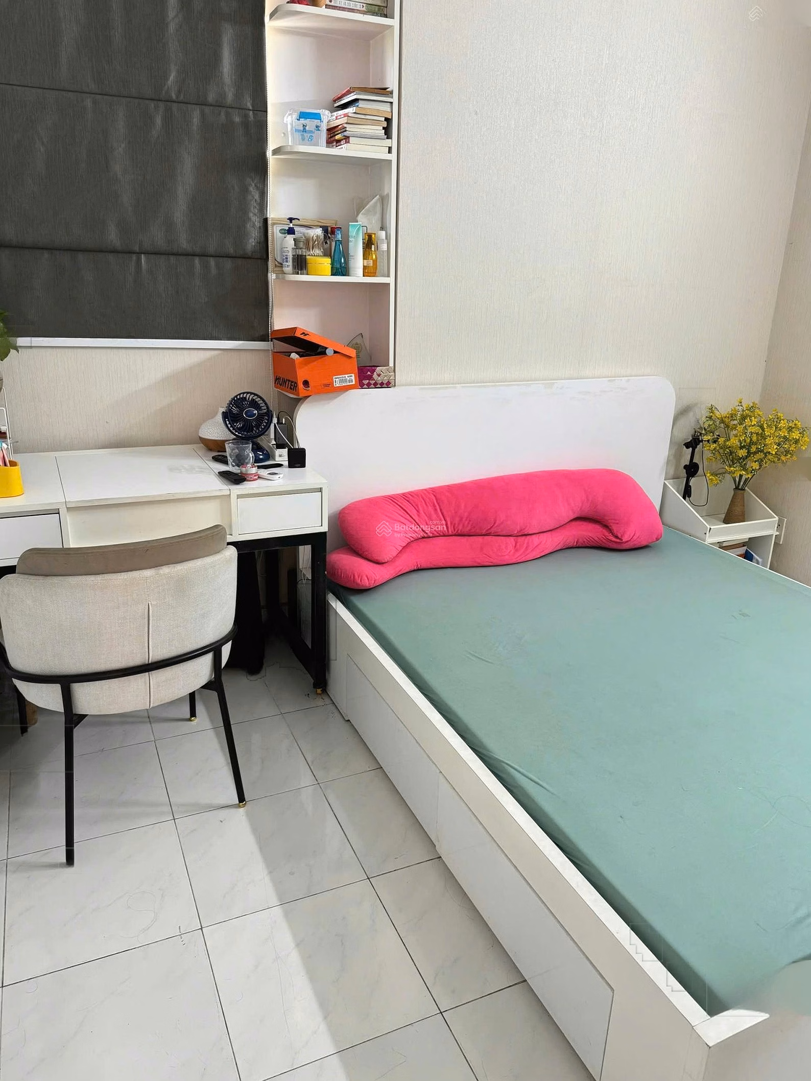 Selling fully furnished Petroland apartment with 2 bedrooms + 2 bathrooms for 3.6 billion 0902 454 ***