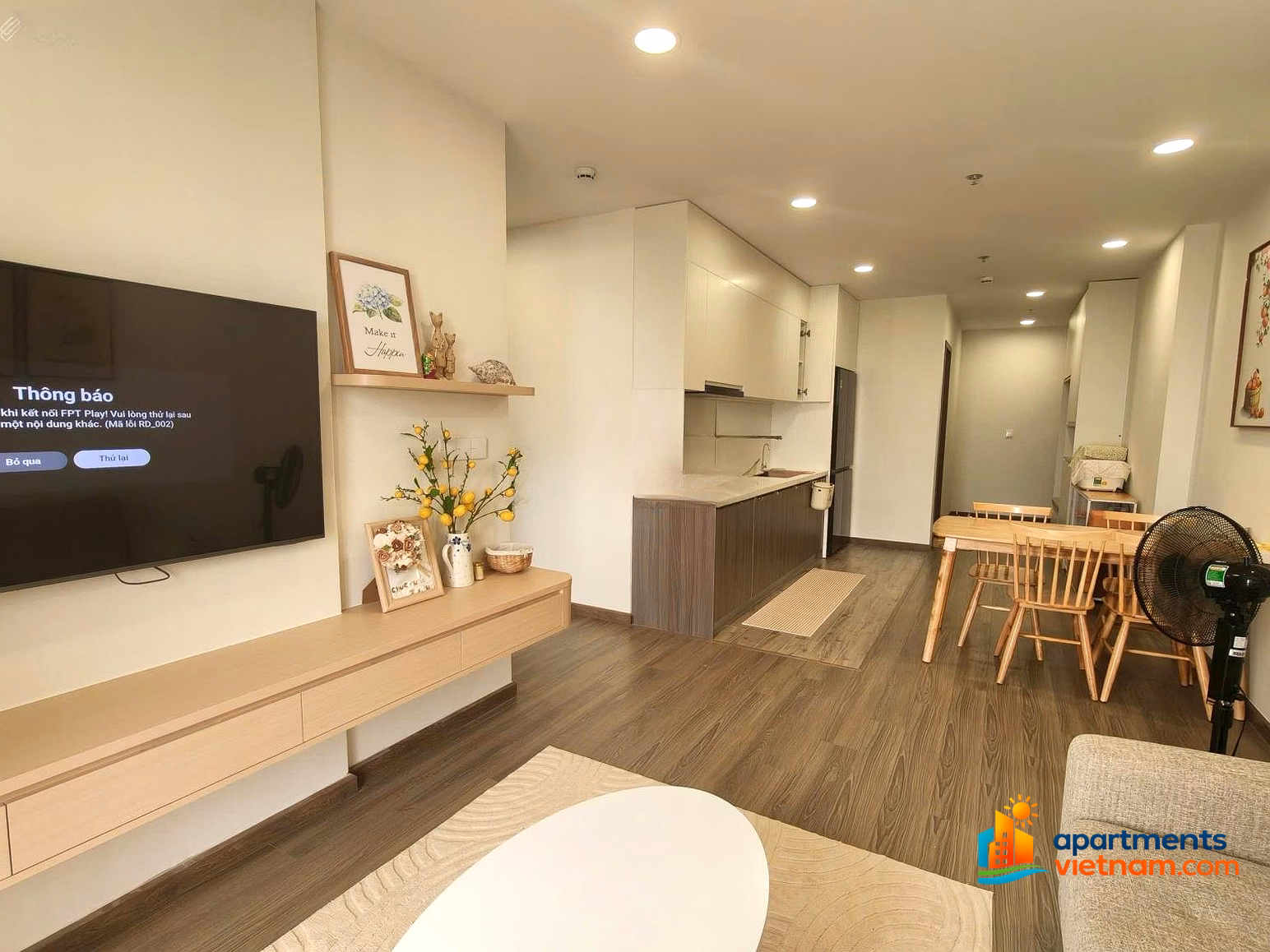 Owner needs to rent FPT Plaza apartment 3 types: 3 bedrooms, 2 bathrooms, 100% new furniture