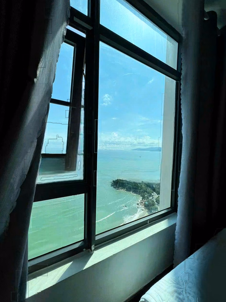 Only 4,350 billion apartments with direct sea view on floor 34, apartment 30, OC2B building, good reference price in the area