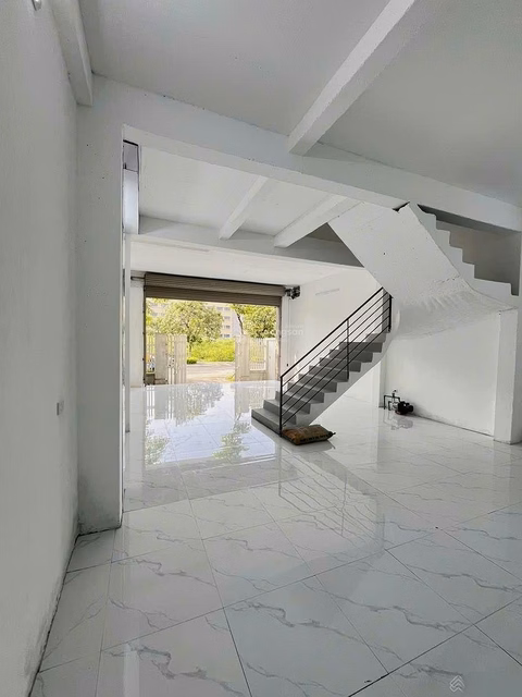 Completely adjacent Geleximco area for rent next to Vinhomes Smart City at good price