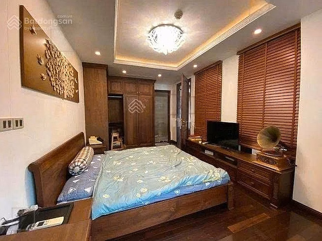 Mandarin Hoang Minh Giam duplex apartment for rent, 2-storey apartment, area 280m2, 3 bedrooms, 3 bathrooms, very nice house, good price