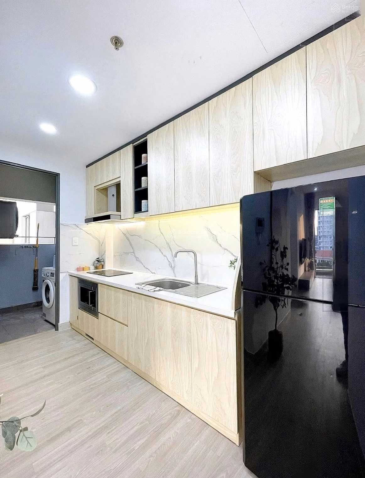 Book I bear the fee, 2 billion (50m2), elevator, 75% loan, urgent sale by owner, immediate occupancy, rent 13 million