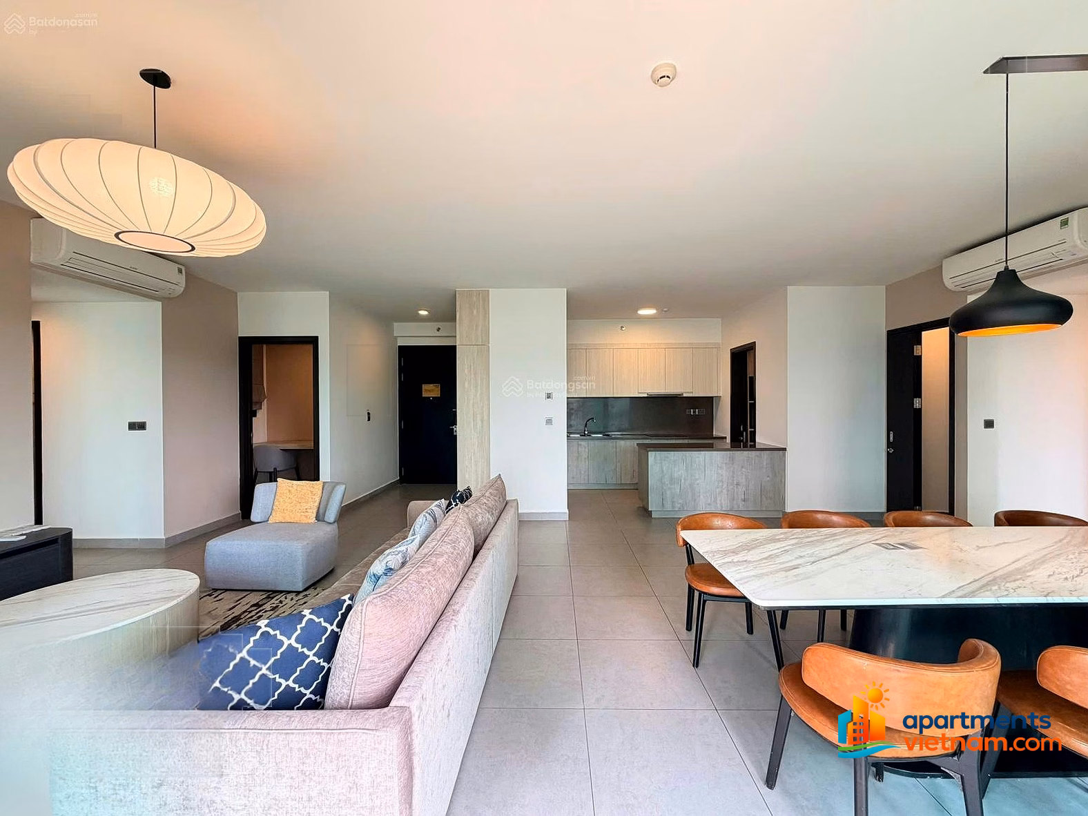 Exclusive right to sell 4 bedroom apartment on garden floor of Dienzo Feliz en Vista Tower, owner is willing to sell, negotiable