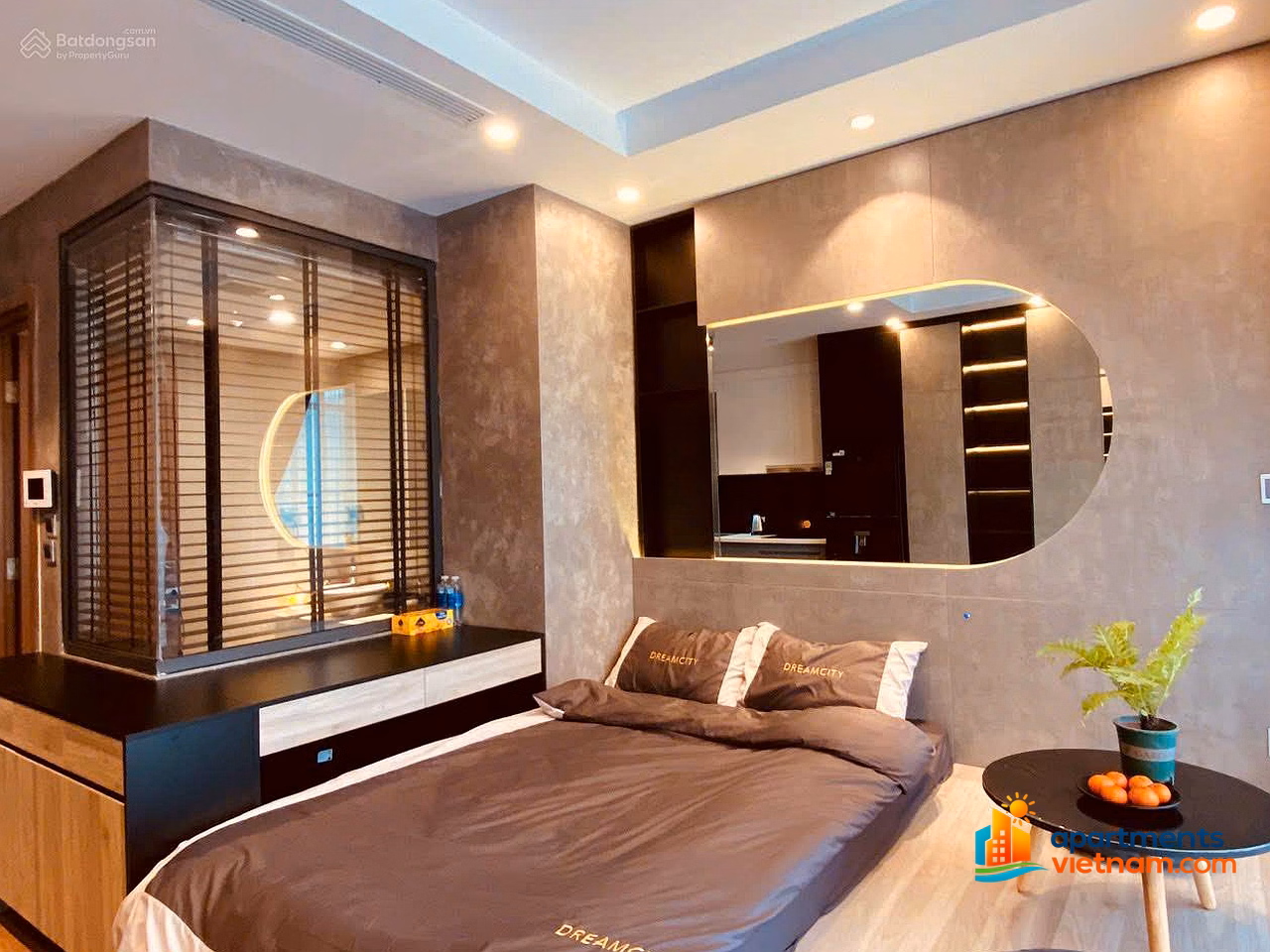 In Green Bay, we have fully furnished 1-bedroom, 2-bedroom and 3-bedroom apartments available, come in right away, priced from 8 million/month. Call me 0918 269 ***