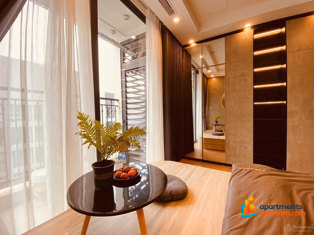 In Green Bay, we have fully furnished 1-bedroom, 2-bedroom and 3-bedroom apartments available, come in right away, priced from 8 million/month. Call me 0918 269 ***
