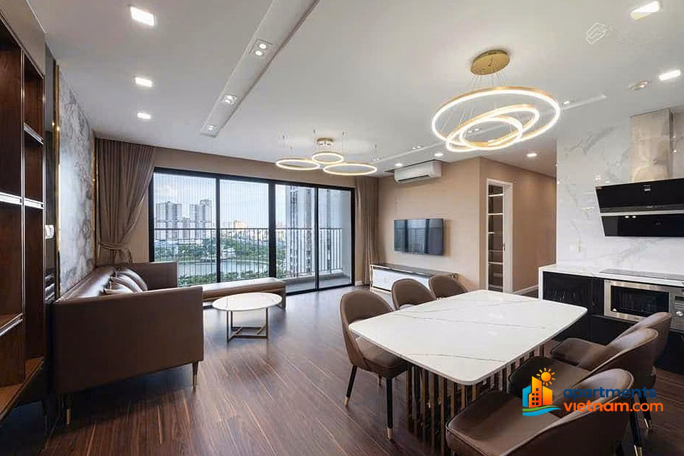 The owner rents a 3-bedroom corner apartment in Vinhomes D'Capitale