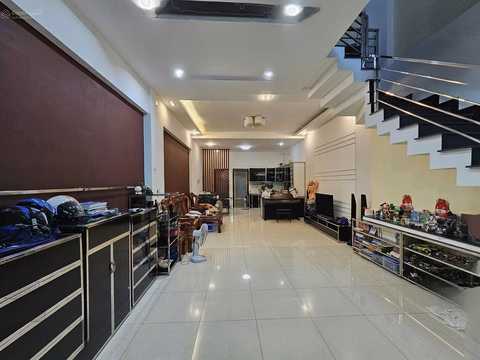 Whole house for rent, clean and beautiful, high-class residential area, near the sea, near the river, opposite a very beautiful Park