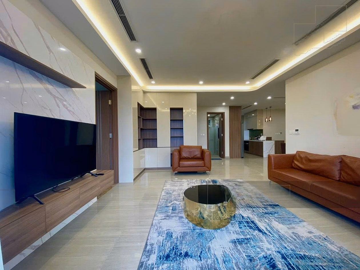 Need to sell quickly apartment with golf course view at building L5 Ciputra Hanoi***