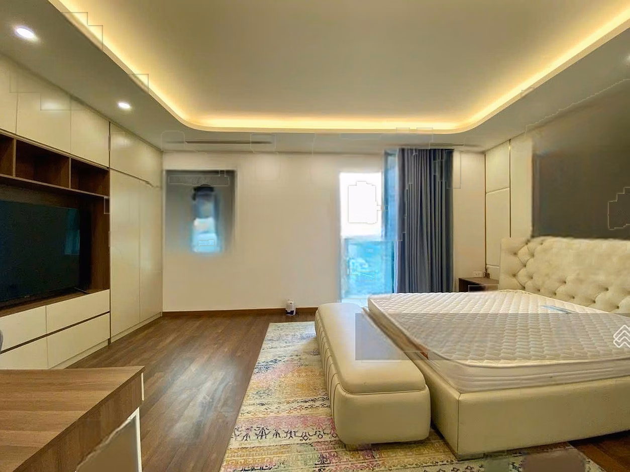 Need to sell quickly apartment with golf course view at building L5 Ciputra Hanoi***