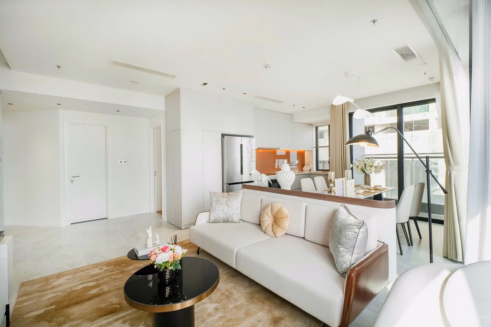 Vip corner apartment with 2 bedrooms facing My Khe beach - Da Nang for long-term ownership | Rare beautiful apartment left