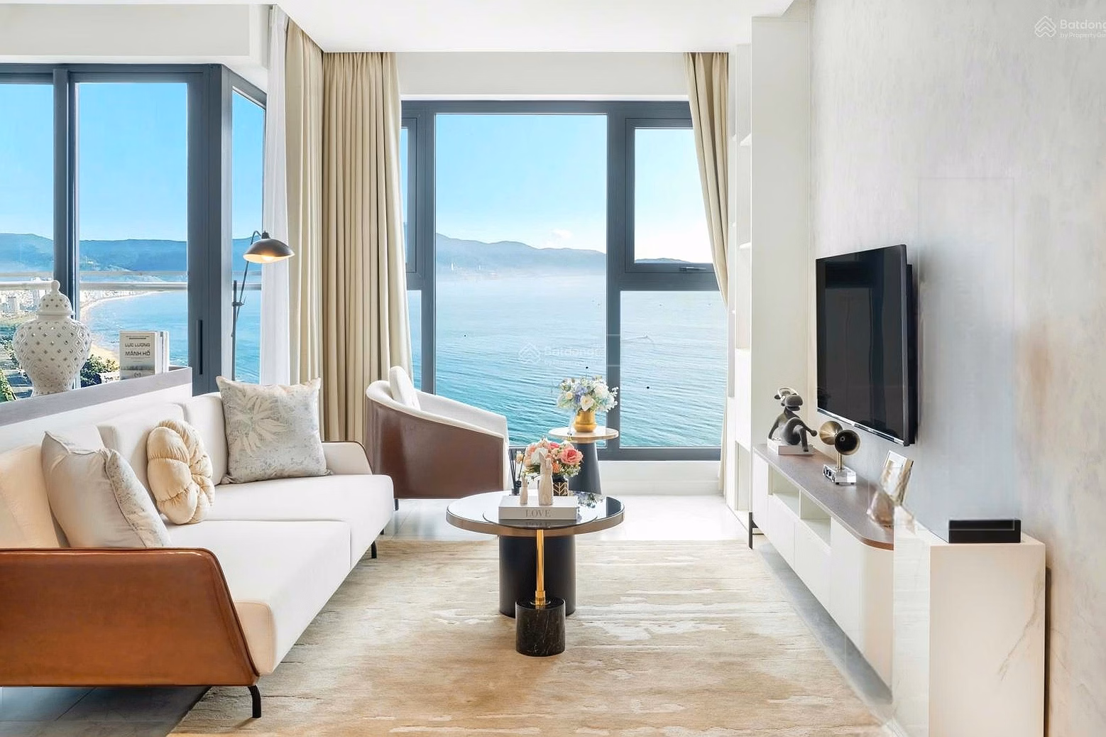 Vip corner apartment with 2 bedrooms facing My Khe beach - Da Nang for long-term ownership | Rare beautiful apartment left