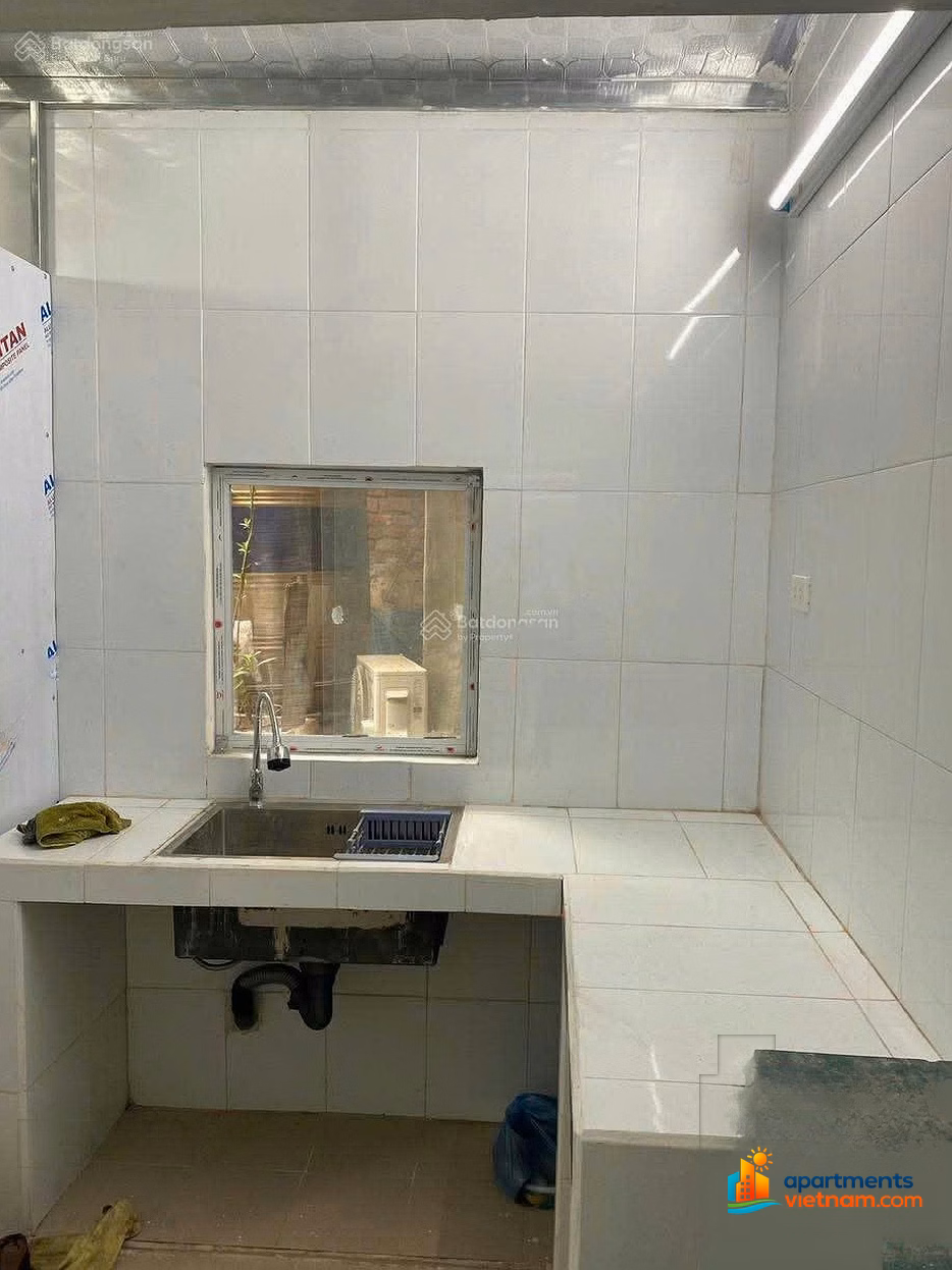 Apartment for rent on the 2nd floor of Thai Thinh street, Dong Da