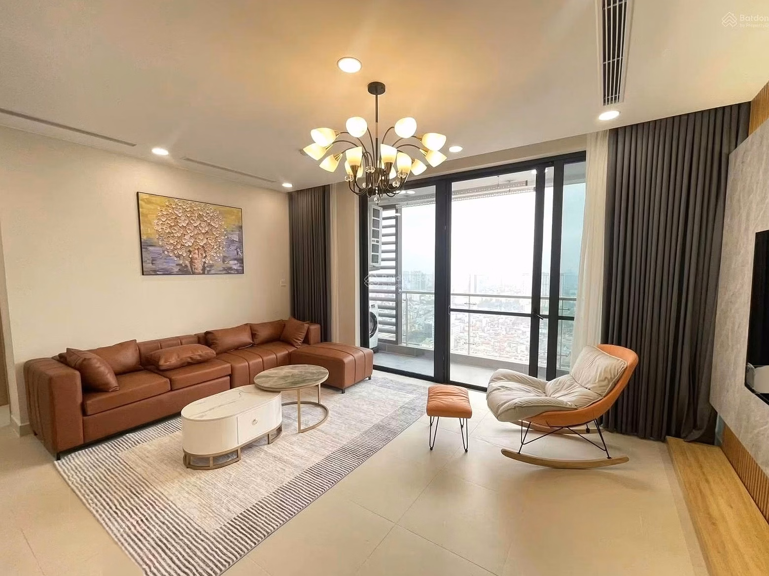 The Zei 2 bedrooms for rent. Area 84m2, 2 bedrooms - 2 bathrooms, basic furniture (1 bed, wardrobe)