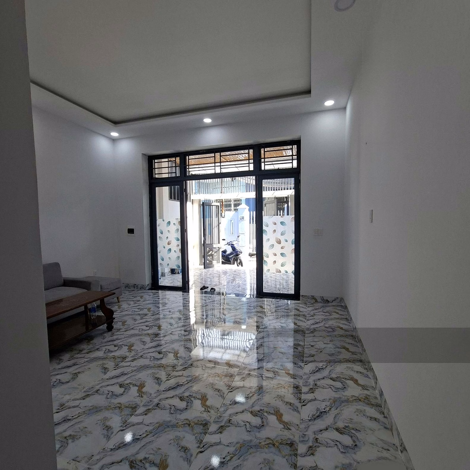 Ton Dan car house for rent - 2 bedrooms - fully furnished - near the bus station