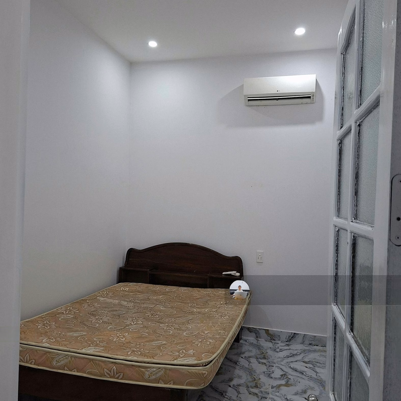 Ton Dan car house for rent - 2 bedrooms - fully furnished - near the bus station