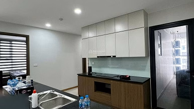 Owner for rent Han Jardin apartment, building No1 T7, view of Hoa Binh lake, area 142.9m², 4 bedrooms