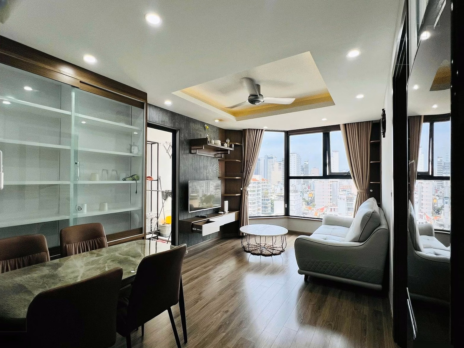 Quick sale of 2 bedroom apartment HUD Building Nha Trang. Long-term ownership, fully furnished