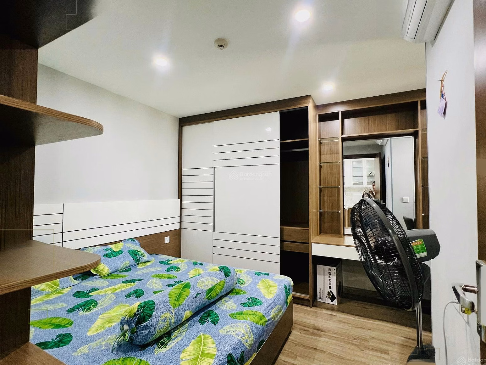 Quick sale of 2 bedroom apartment HUD Building Nha Trang. Long-term ownership, fully furnished