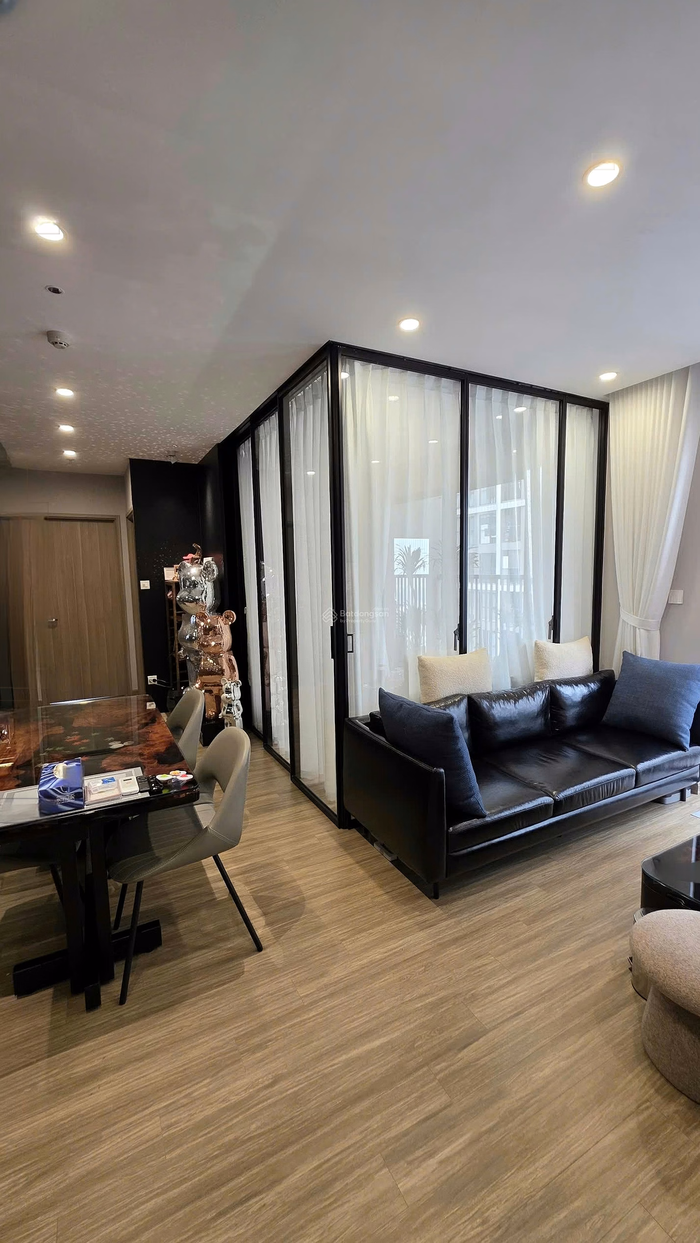 Owner sells corner apartment TC1 2901: 3 bedrooms - 76.8m - TC1 high-class building, Vinhomes Canopy - Smart City