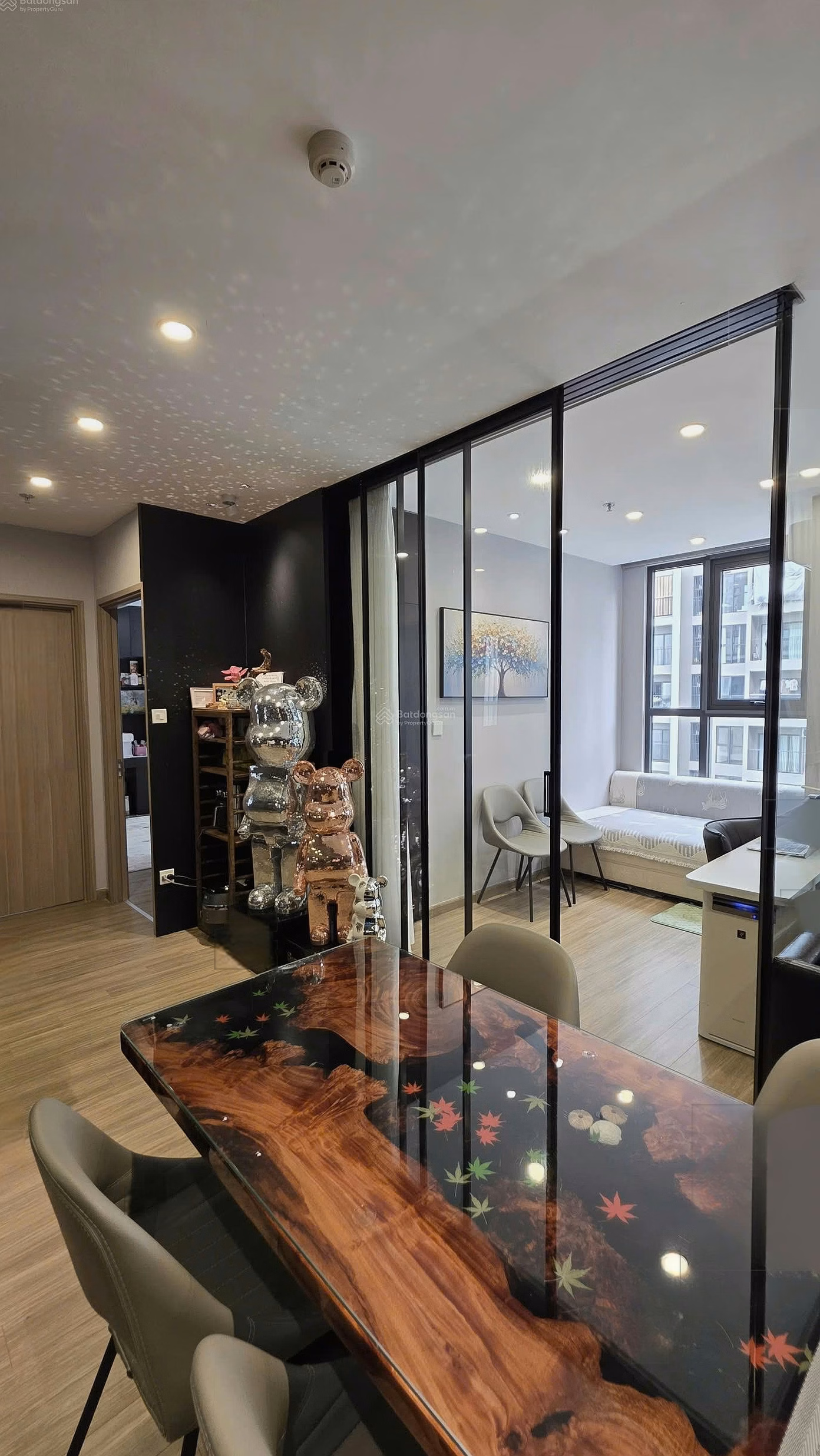 Owner sells corner apartment TC1 2901: 3 bedrooms - 76.8m - TC1 high-class building, Vinhomes Canopy - Smart City