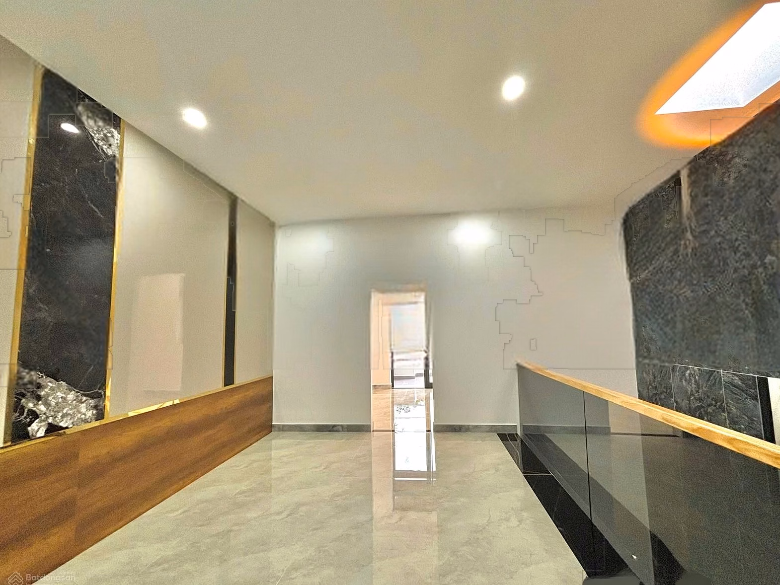 Newly built modern house for sale behind Pham Hung - Hoa Xuan - Beautiful street - At a bargain price