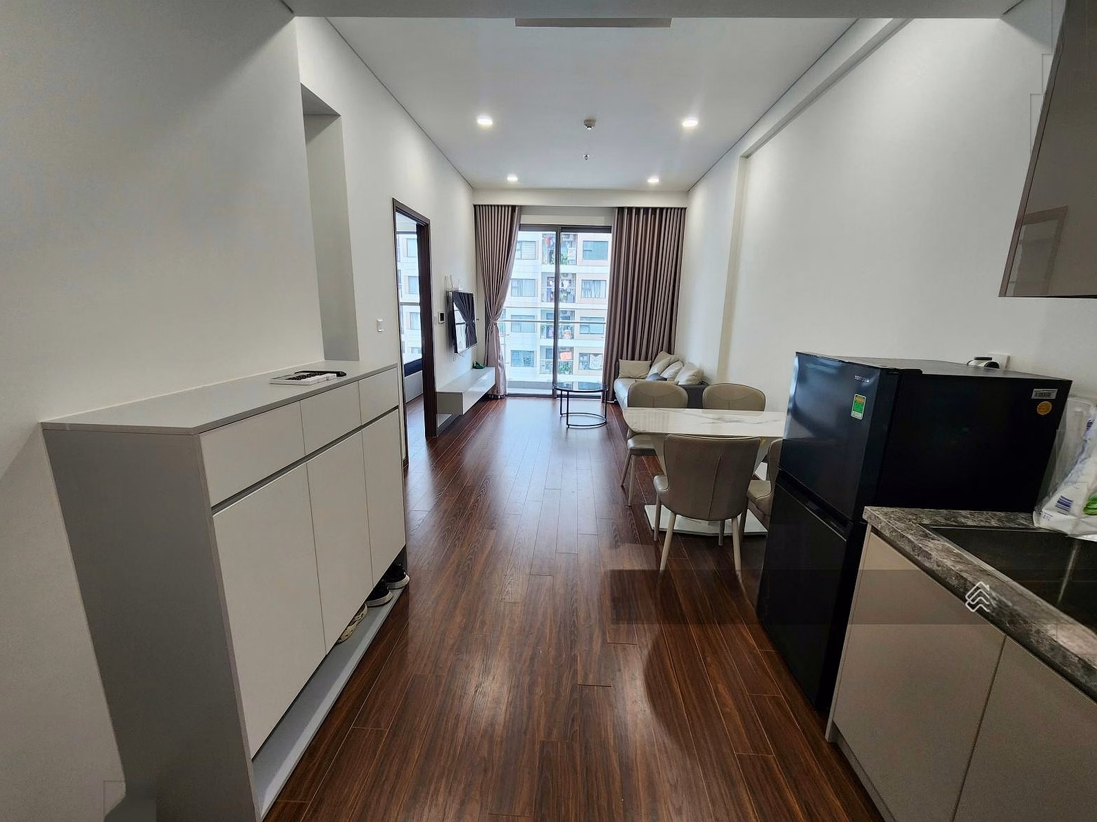 2PN2WC Masteri fully furnished only 10 million, very beautiful price in the segment