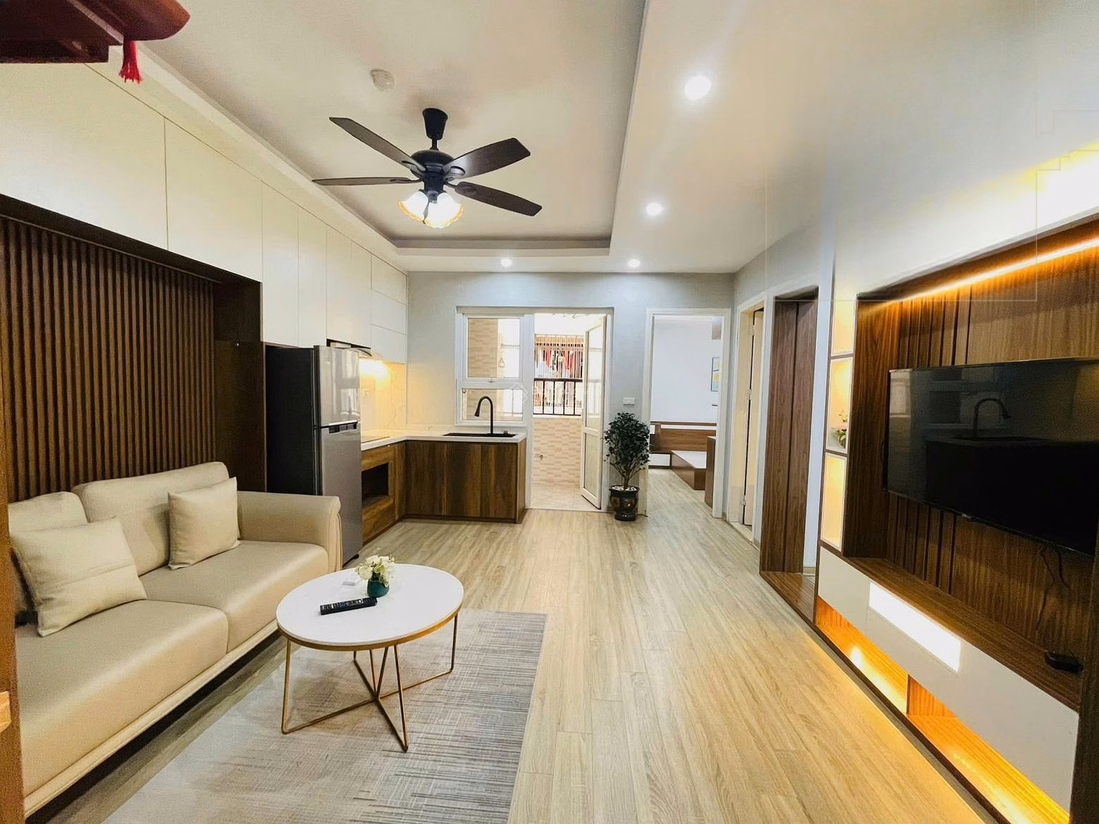 1.5 billion 46m2 mid-rise apartments at HH2 Linh Dam, Hoang Mai
