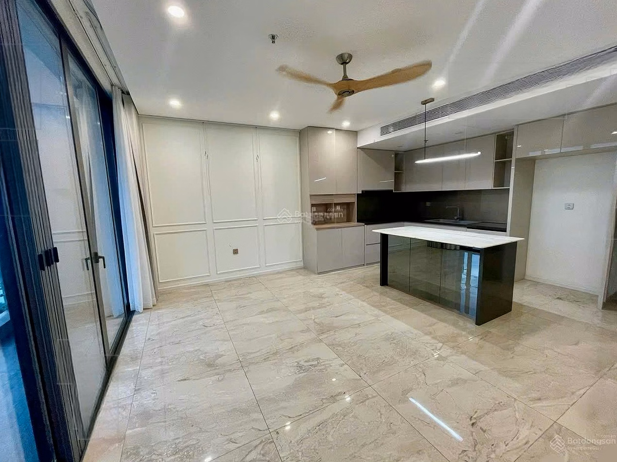 Corner apartment 2 bedrooms 2 bathrooms, 88m2, 40 million/month at Thao Dien Green, full river view + Landmark81 view, easy to see