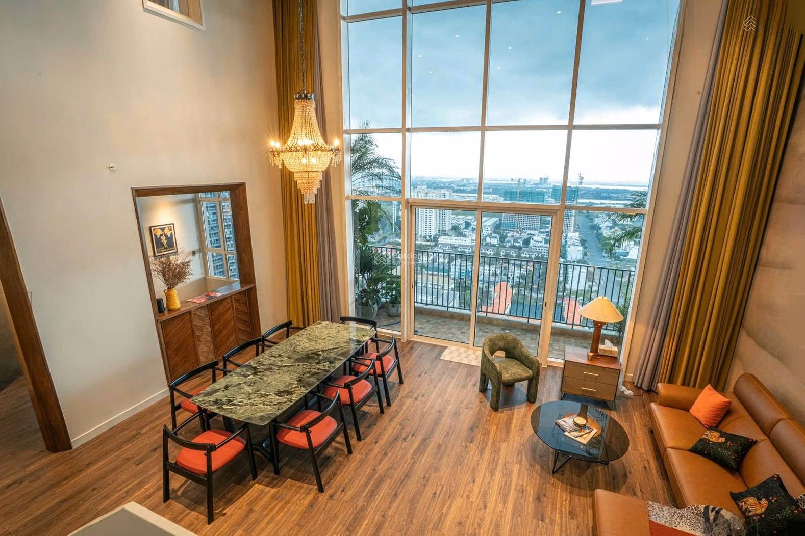 Penthouse for rent in Vista Verde Thanh My Loi, 439m2, 5 bedrooms, 5 bathrooms, price 150 million, key included, ready to see the house