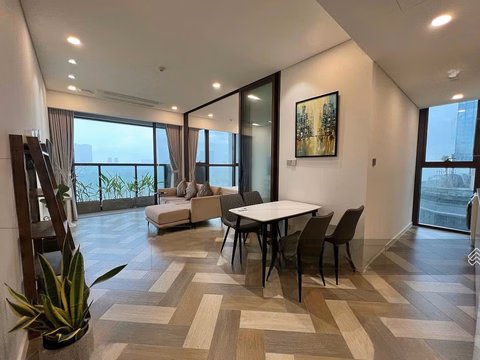 The Galleria: 1-bedroom apartment for rent with extremely airy view, looking towards LM81, price 30 million/month