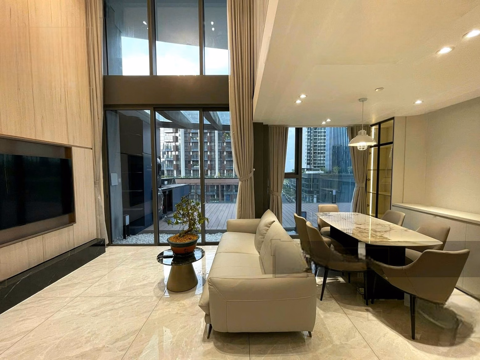 Duplex 3 bedrooms for rent at The Opera Residence, 115 million/month