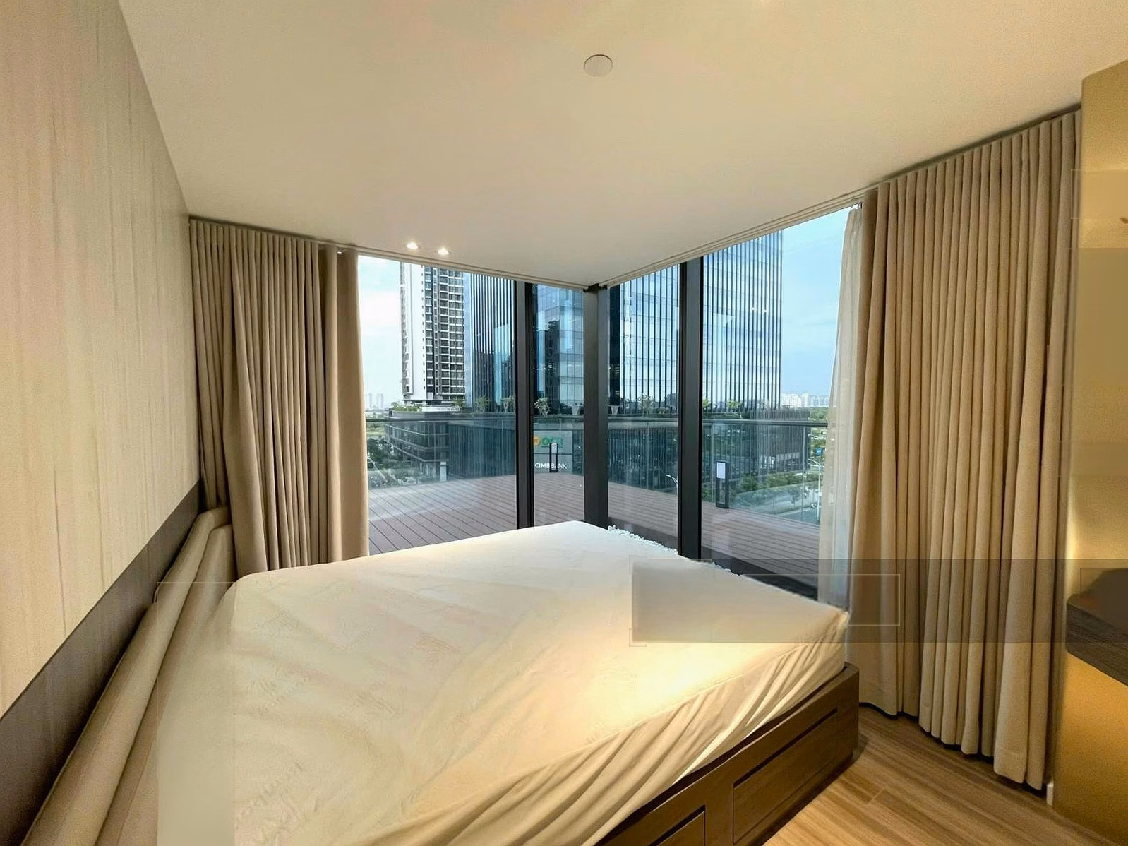 Duplex 3 bedrooms for rent at The Opera Residence, 115 million/month