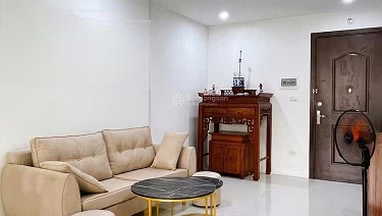 One of the few! 2-bedroom apartment 60m2 CT12 Kim Van Kim Lu, full of luxury furniture. Rental price 7 million/month